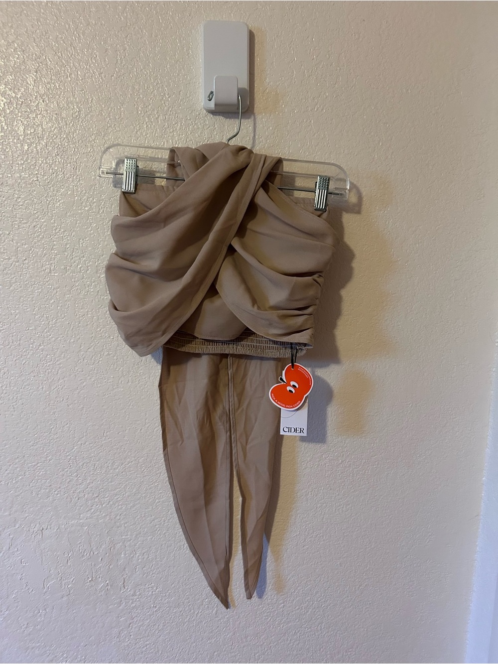 Cider Beige Cross-Halter Wrap Crop Top - Picture 3 of 4